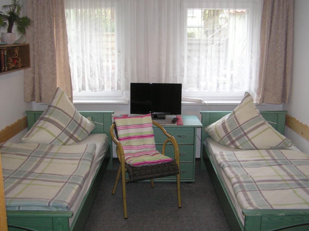Pension Am Peeneufer Ug Wolgast Chambre photo