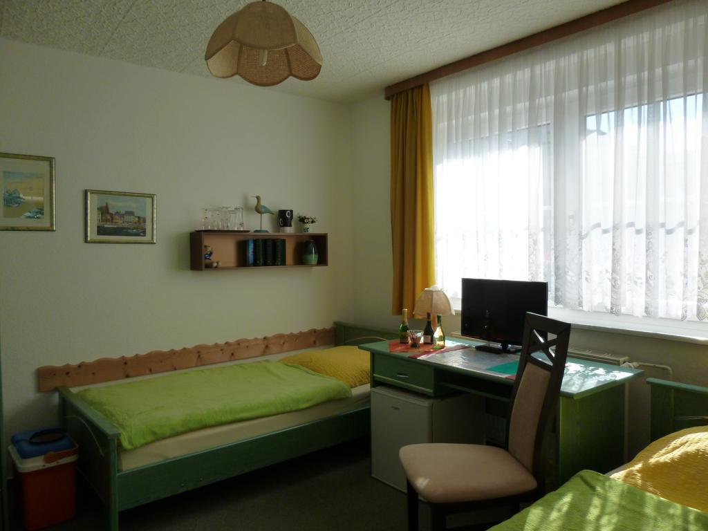 Pension Am Peeneufer Ug Wolgast Chambre photo